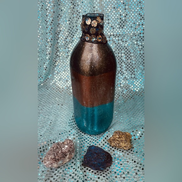 Handcrafted Cosmic Elements Bottles &Pillow 2-Sided GrapeScented Glow InDark Set - Picture 10 of 16